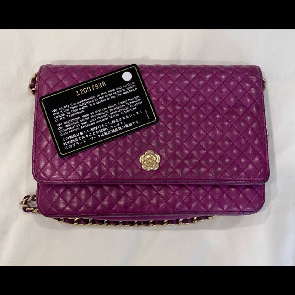 Chanel purple quilted leather wallet on chain - Picture 8 of 8